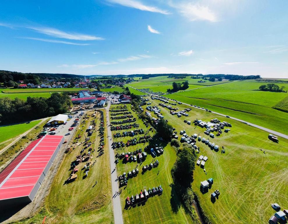 24. Teilemarkt mit Oldtimer-An- und -Verkauf